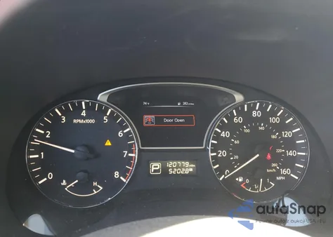 2015 Nissan Altima 2.5 z USA, uszkodzony, nr VIN 1N4AL3AP2FN873582